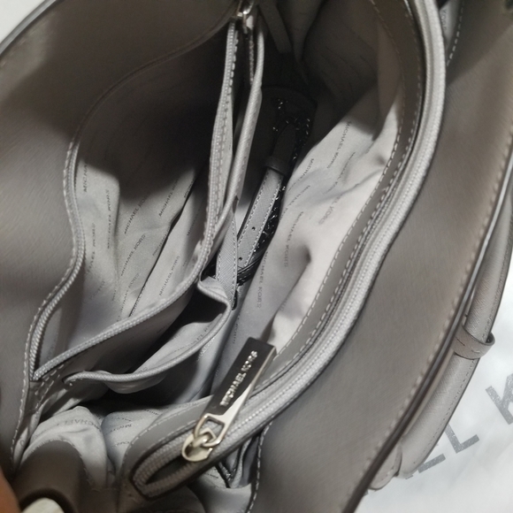 Michael Kors Large Emma Tote *Price Firm* - Picture 3 of 8